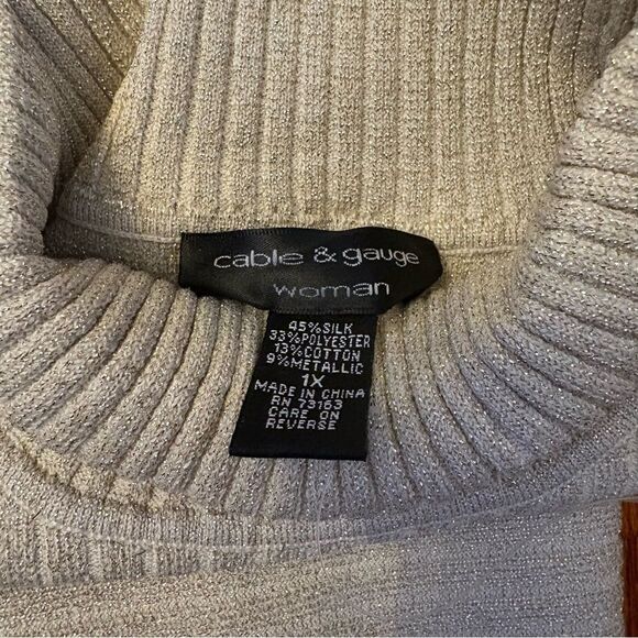 CABLE & GAUGE NWT Woman Metallic Ribbed Sleeveless Turtleneck Top Size 1X - Picture 5 of 5